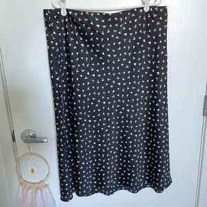 Loft Pull-on Midi Skirt.  Size XL.